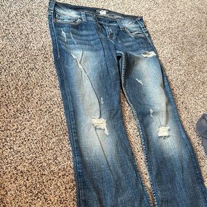 SILVER jeans size 31 super cute and Trendy jeans.